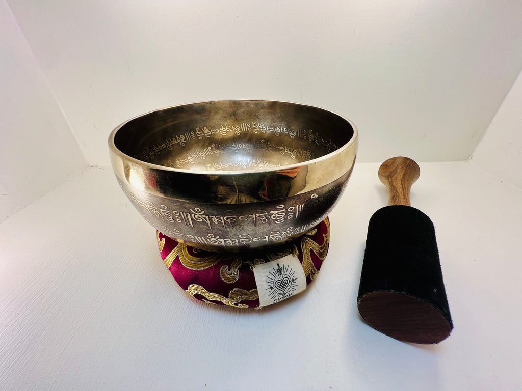 16cm Engraved Tibetan Singing Bowl, Om, Sacral Chakra, D4
