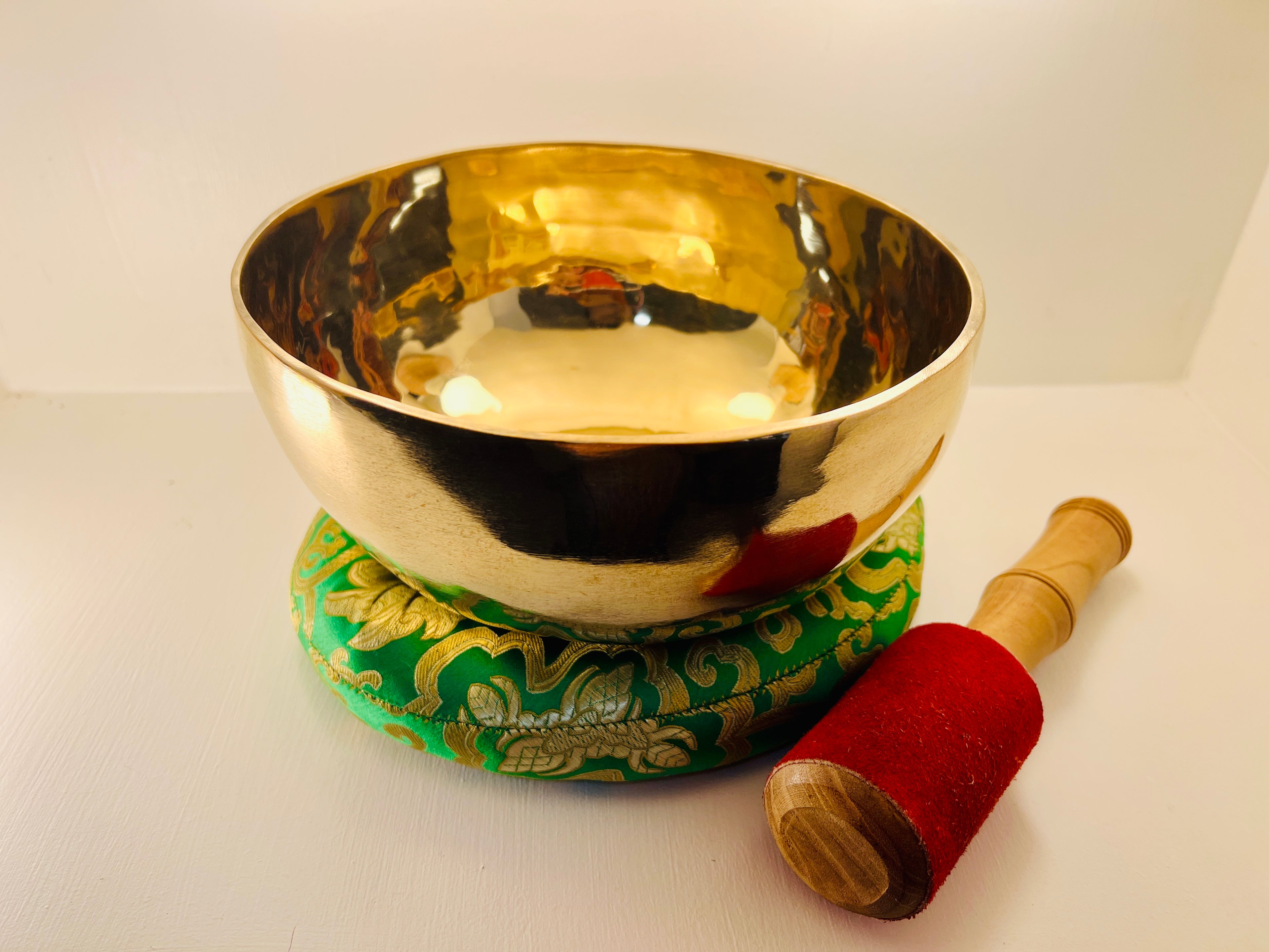 21cm Handmade Singing Bowl E3 Solar Plexus Chakra – Tibetan Meditation Bowl Made in India