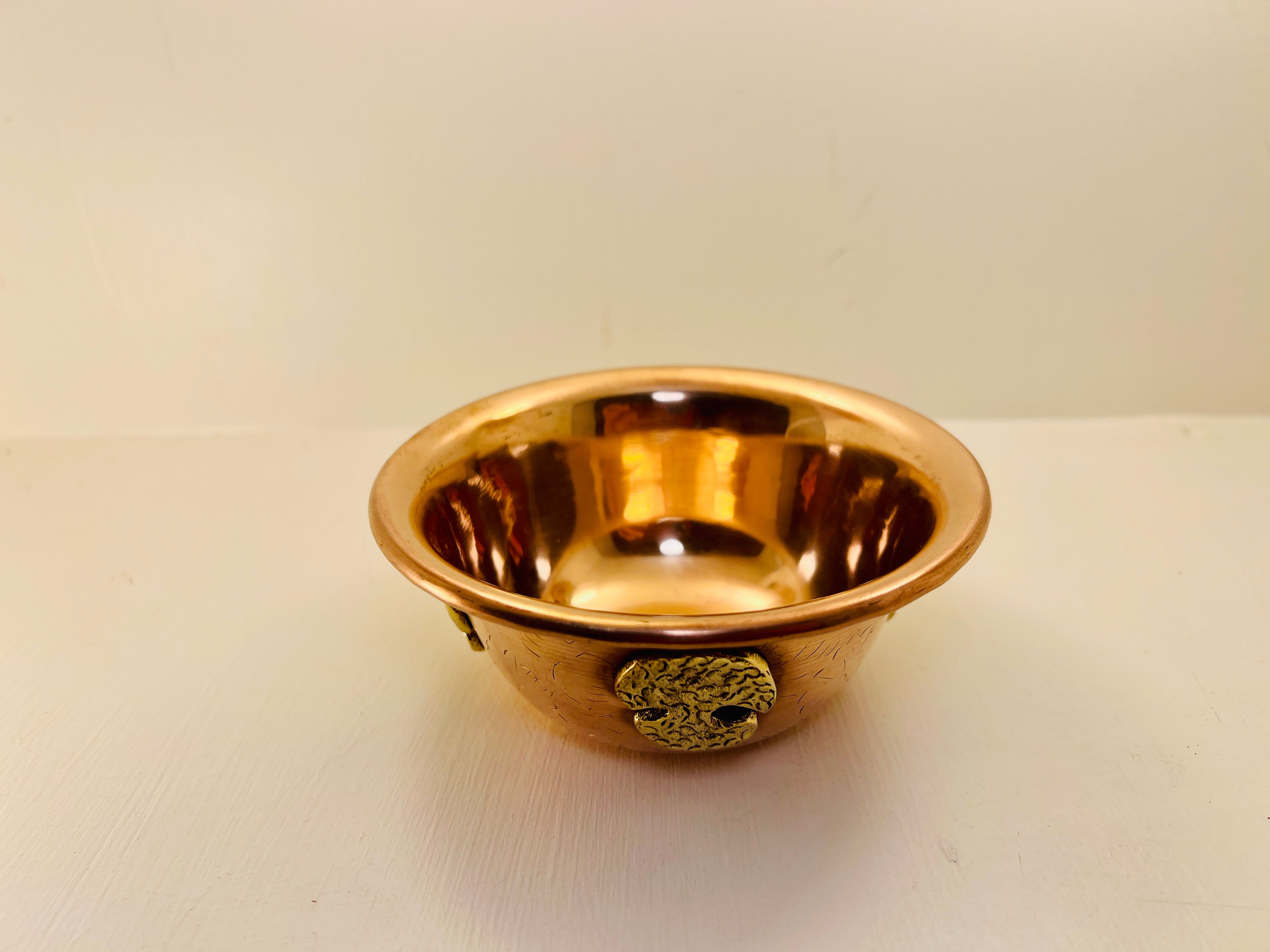 Copper Ritual Bowl with Tree of Life – Handcrafted 12 x 5 cm Altar Offering Bowl for Spiritual & Meditation Use